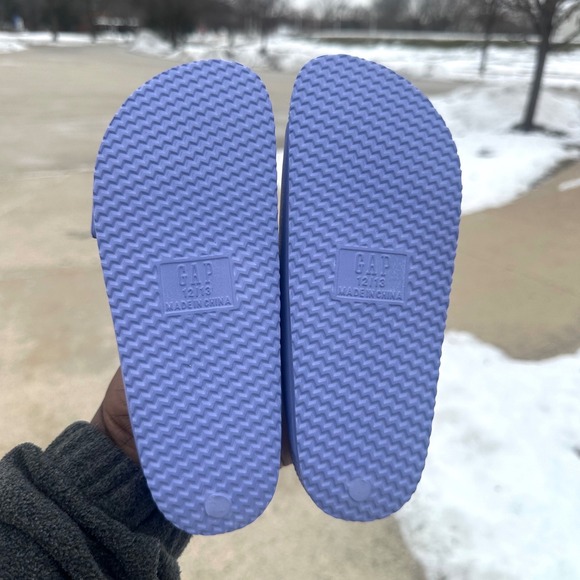 Gap Kids Little Girls EVA Buckle Sandals Size  12/13 Warm Violet - Picture 9 of 10